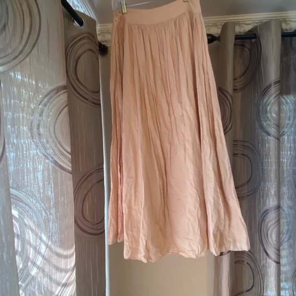 Line & Dot - Picture 5 of 5